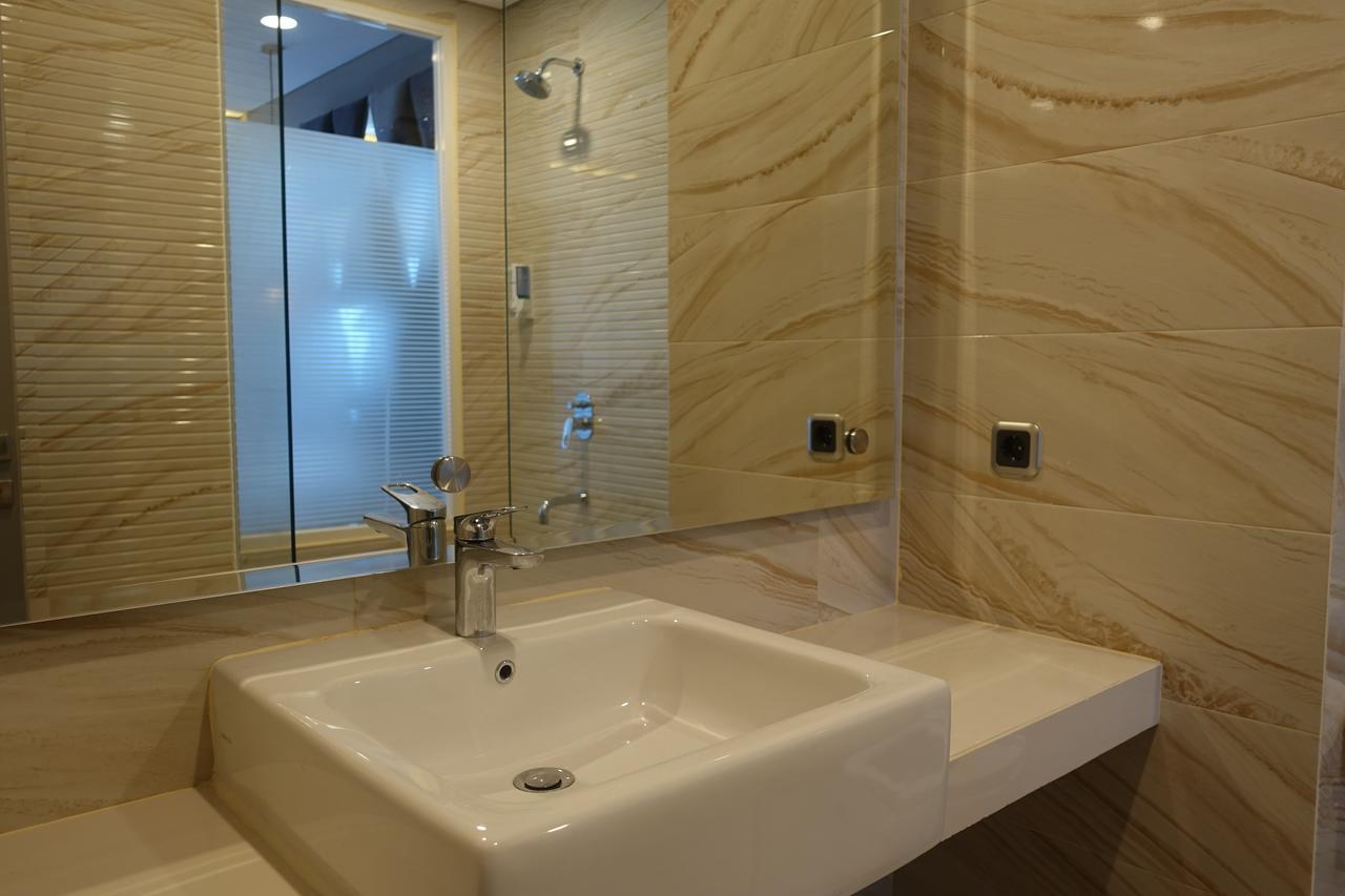 M Hotel Kupang Kupang  Dış mekan fotoğraf