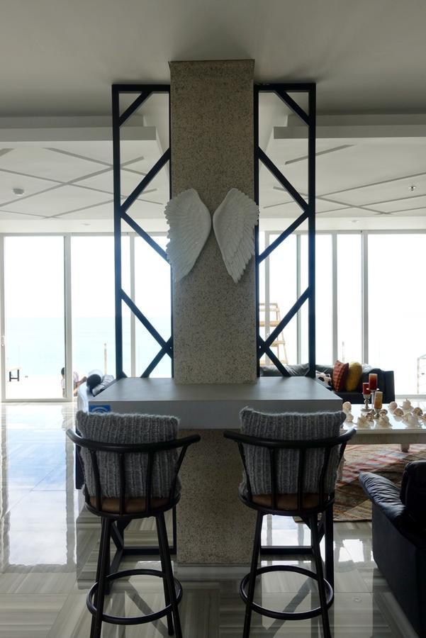 M Hotel Kupang Kupang  Dış mekan fotoğraf